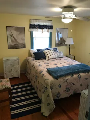 Cottage On Famous Chincoteague Island-Famous Wild Ponies