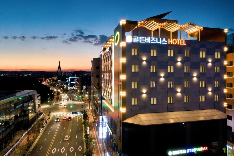 Golden Business Hotel
