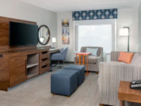 ハンプトン イン & スイーツ シャーロッツビル アット ザ ユニバーシティ シャーロッツヴィルのホテル