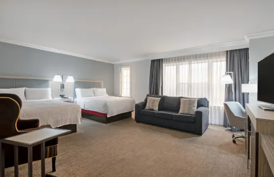 斯坦福德歡朋套房酒店