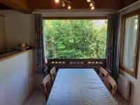 Joli Cottage en Pierres Debouts Dans un Beau Jardin Fleuri Proche Plage Hotels in Névez