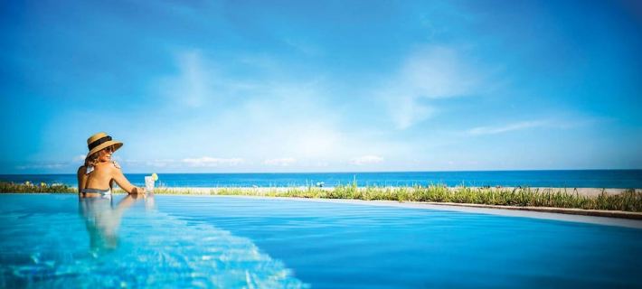 Beautiful oceanfront studio condo with walk out patio. Hotels in Riviera Beach