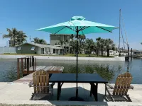 Water Front Home on Canal; Access to the Gulf of Mexico. Hotels in Hudson