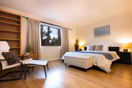 Family Retreat & Workspace! Near 30+ vineyards and Plaza! Parking. WiFi. Отели рядом с достопримечательностью «Фэрмонт Сонома Мишен Инн & Спа»