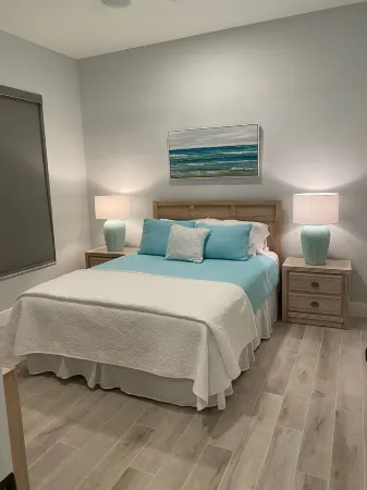 Newly Renovated Home in Naples’ Premier 500 Block – Walk to the Beach!