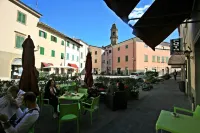 Cozy pet friendly private pool cottage in Tuscany