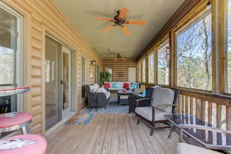 CastAway Condo/288DVD 2/2 Large, Screened in Porch by LOVR