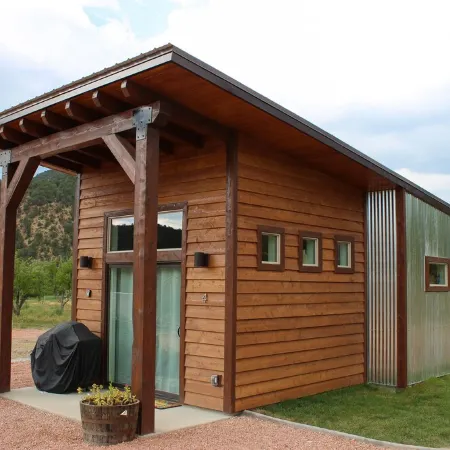 Modern Tiny House in Apple Orchard w/Mountain View! Between Zion and Bryce