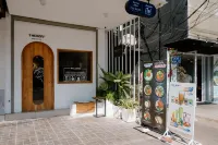 Itel Backpacker Các khách sạn gần Saket