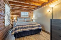 Lake Front Cabin - Very Secluded...Serenity lives here!