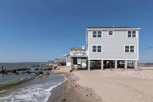 New Madison beach house - Ocean front- Great views- booking Summer 2025