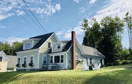 Sea Sparkle: Sunny Village Cottage With Artist Studio And Panoramic Ocean Views