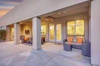 The Palms - Fire Pit, Ping Pong, Pool & Spa, Walk to Festivals!