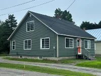 Direct Trail Access! Downtown - Full Home! Hotels in Millinocket