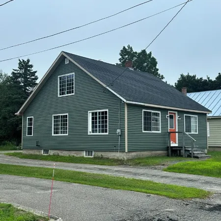 Direct Trail Access! Downtown - Full Home! Отели в г. Миллинокет
