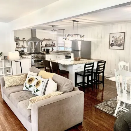 Walking distance from one of South Carolina's top Medical centers.