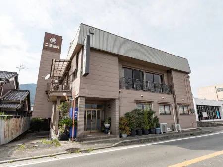 Tabist Futaba Ryokan Tatsuno Отели в г. Тацуно