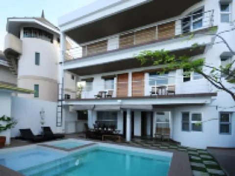 Bluewaves Westcliff Villa