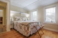 In-Town Glen Mary Cottage