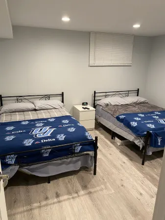 Nice, New 2 Bedroom, Orem State Street, close to UVU/BYU Отели в г. Орем