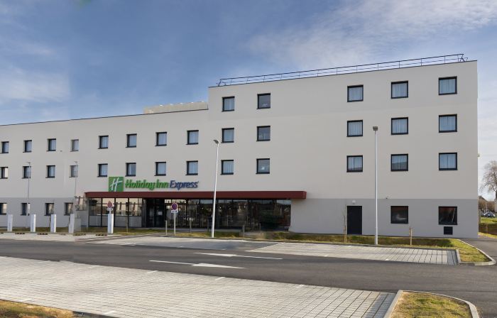 โรงแรม Holiday Inn Express Caen Epron บาย IHG