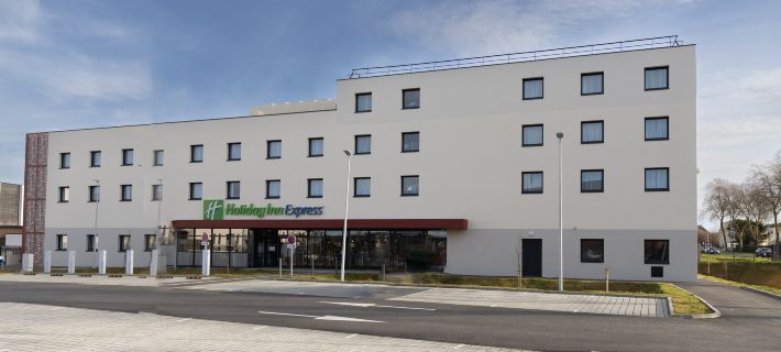 Holiday Inn Express CAEN - EPRON by IHG Ξενοδοχεία στην πόλη Lower Normandy