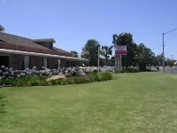 Exies Bagtown Hotels in Griffith
