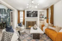 The White House on Oak - Minutes from Louisville - Homestays