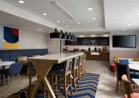 Hampton Inn Troy Các khách sạn ở Troy