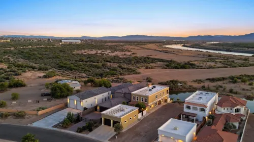 Waterfront  Pool  Spa  Views  Dock  7 bd