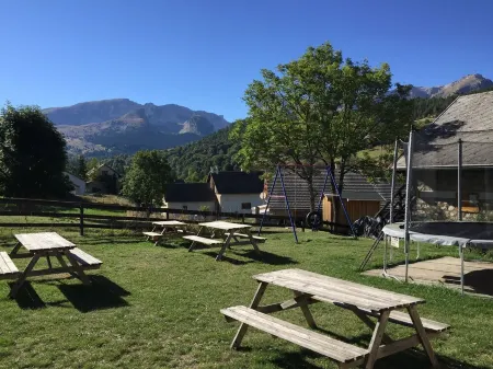 Gîte "le Grand Ferrand" Отели в г. Сент-Этьен-ан-Деволюи