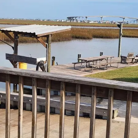Peach House close to ICW & Sargent beach