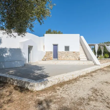 Trullo Chiara Con Piscina by Wonderful Italy
