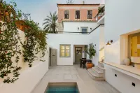 Maison Muse Hotels in Idhra