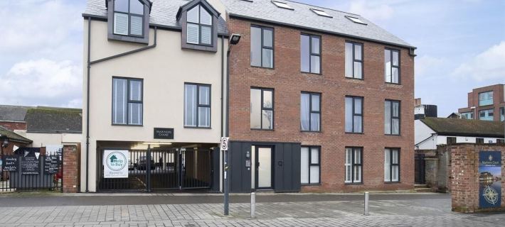 Elliot Oliver - Stylish 2 Bedroom Apartment with Parking in the Docks Hotels in Gloucester District
