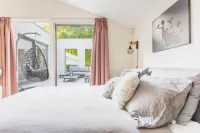 Lanaken Retreat: Pool Jacuzzi and Sauna Hotels in Lanaken