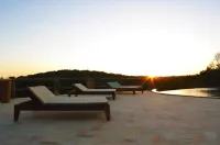 Villas Supreme Hotel - Bãi đậu xe