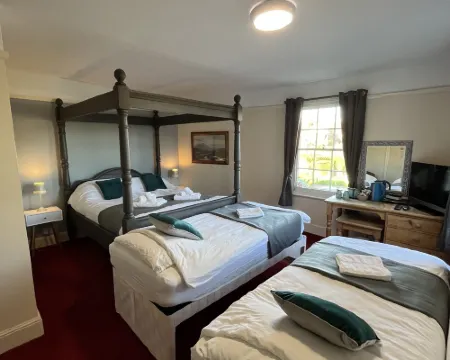 Castle Inn Hotels in Hythe