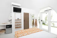 Igloo Beach Lodge