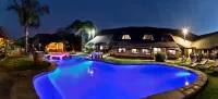 Cest Si Bon Hotel - Pools