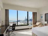 فندق انتركونتينينتال Hotels near كاسر الأمواج في أبوظبي