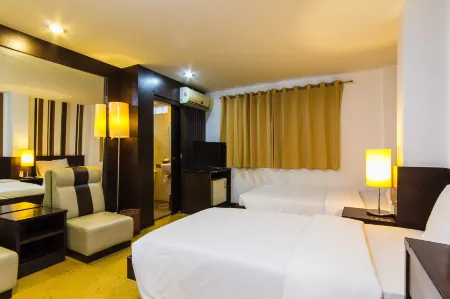 Roma Hotel Отели рядом с достопримечательностью «Wat Thung Setthi»