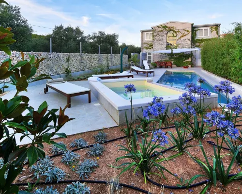 Charming Villa with Pool Hotels in Bilice