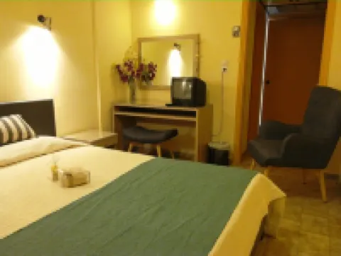 Ilis Hotel