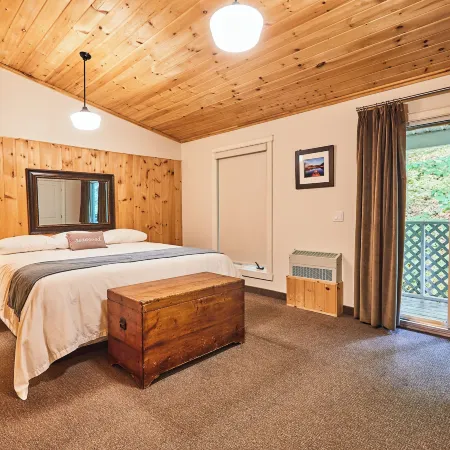 3 Pines Lodge Muskoka