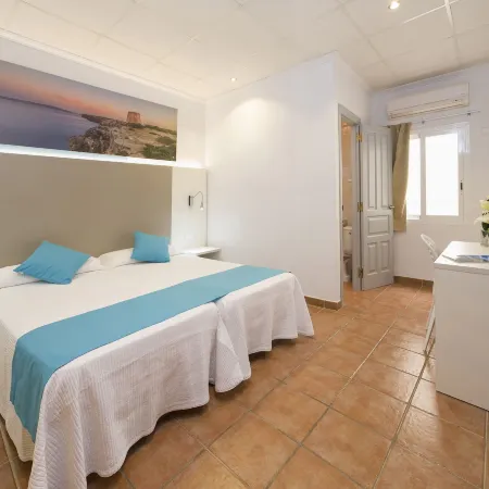 Hostal Adelino