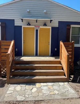 Modern Farmhouse near "Mercer" with Level 2- EV Charger! Hotels near Mercer University