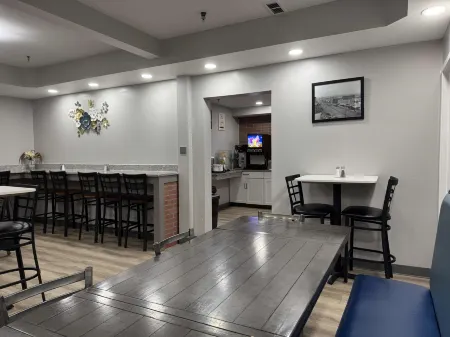 SureStay by Best Western Salt Lake City Downtown Отели рядом с достопримечательностью «Pioneer Memorial Museum»