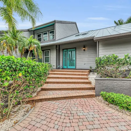 Bay House Retreat Managed by Beach Retreats