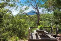 Barney Creek Vineyard Cottages Hotels in Lamington